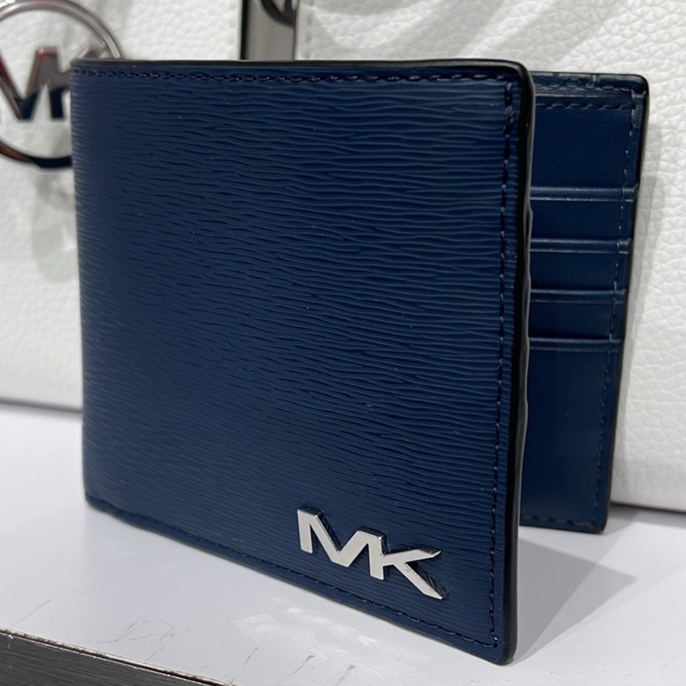 Michael Kors Cooper Billfold Wallet
Navy 
NWT